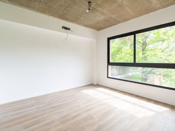 VENTA CASA TRES AMBIENTES PARQUE LELOIR A ESTRENAR