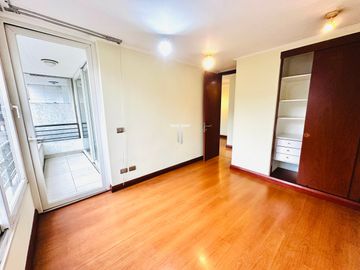Departamento en arriendo c/ estacionamiento en Barrio El Golf