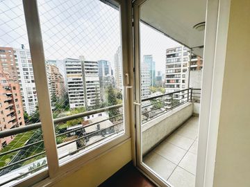 Departamento en arriendo c/ estacionamiento en Barrio El Golf