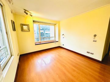 Departamento en arriendo c/ estacionamiento en Barrio El Golf