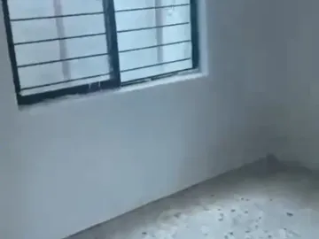 BUENOS AIRES. CASA DE 2 PLANTAS. DE OPORTUNIDAD.