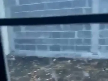 BUENOS AIRES. CASA DE 2 PLANTAS. DE OPORTUNIDAD.
