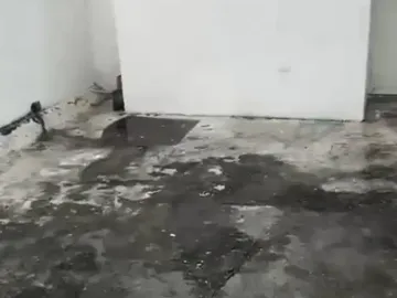 BUENOS AIRES. CASA DE 2 PLANTAS. DE OPORTUNIDAD.