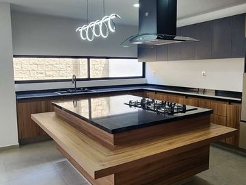 CASA EN RENTA EN JARDINES DE ZAVALETA