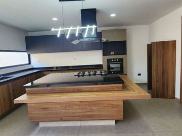 CASA EN RENTA EN JARDINES DE ZAVALETA