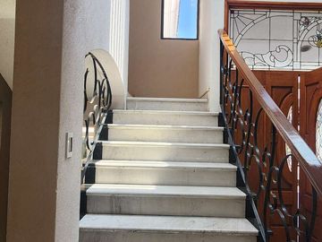 CASA EN VENTA EN ZAVALETA
