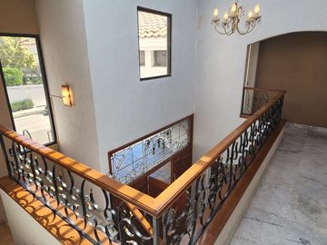 CASA EN VENTA EN ZAVALETA