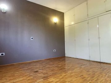 CASA EN VENTA EN ZAVALETA