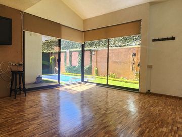 CASA EN VENTA EN ZAVALETA