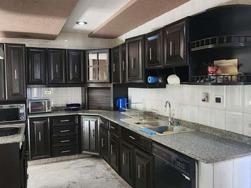 CASA EN VENTA EN ZAVALETA