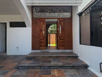 CASA EN VENTA EN ZAVALETA