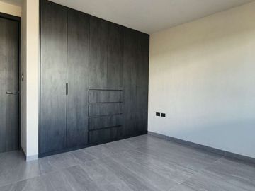 CASA EN VENTA EN LOMAS DE ANGELÓPOLIS