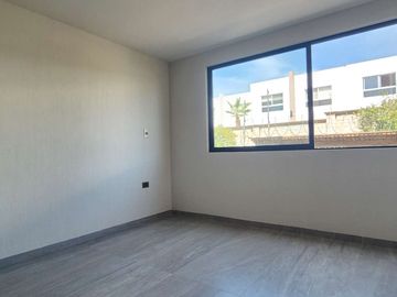 CASA EN VENTA EN LOMAS DE ANGELÓPOLIS