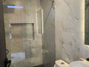 CASA EN VENTA EN LOMAS DE ANGELÓPOLIS
