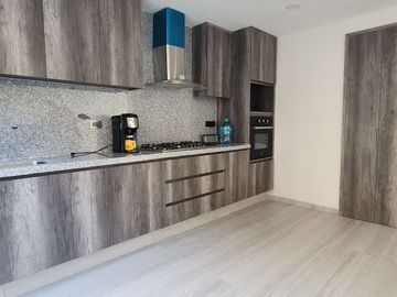 CASA EN VENTA EN LOMAS DE ANGELÓPOLIS