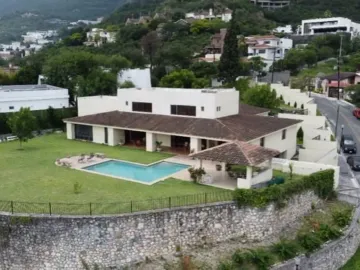 CASA EN VENTA EN JARDINES COLONIALES