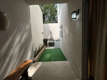 Residencia de Lujo en Valle Poniente