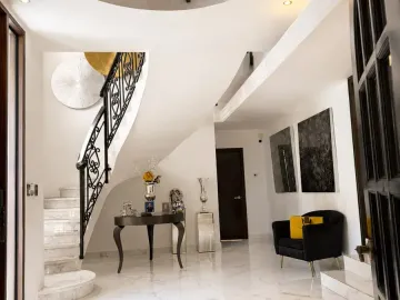 Casa en Venta en Cumbres 2o Sector