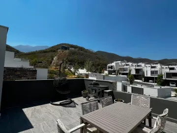 Casa en Venta en Monterrey, Carretera Nacional