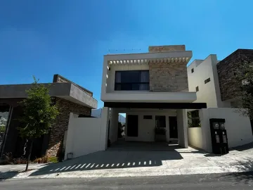 Casa en Venta en Monterrey, Carretera Nacional