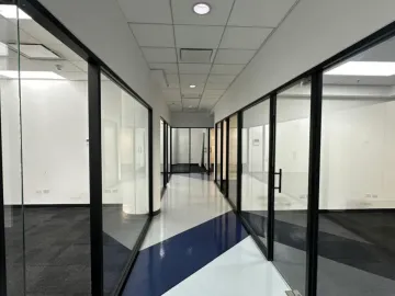 Oficina en renta en Zona Valle Oriente, San Pedro Garza García, Nuevo León
