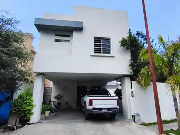 Casa en Venta en Santa Catarina