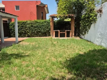 CASA EN VENTA EN BOSQUES DE LA CALERA
