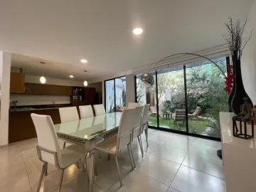 VENTA CASA CON AMPLIO JARDÍN EN FRAC. 4 RECAMARAS EN CHOLULA