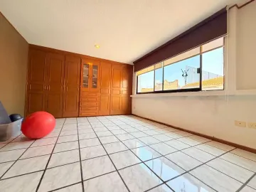CASA EN VENTA ZONA CAMINO REAL Y ZAVALETA
