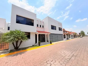 CASA EN VENTA ZONA CAMINO REAL Y ZAVALETA