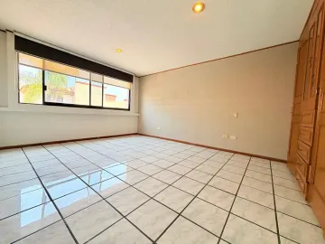 CASA EN VENTA ZONA CAMINO REAL Y ZAVALETA