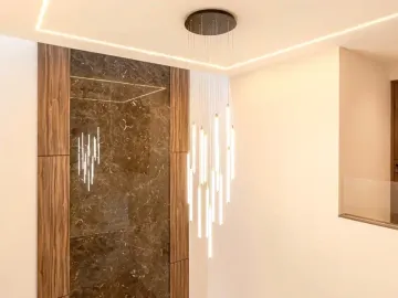 CASA EN VENTA CON SALA A DOBLE ALTURA EN LOMAS DE ANGELÓPOLIS III