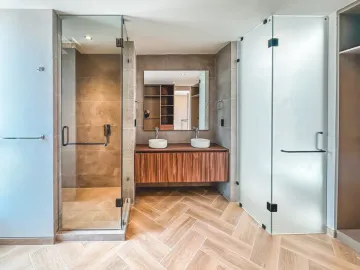 CASA EN VENTA CON SALA A DOBLE ALTURA EN LOMAS DE ANGELÓPOLIS III