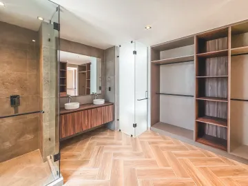 CASA EN VENTA CON SALA A DOBLE ALTURA EN LOMAS DE ANGELÓPOLIS III