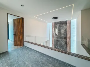 CASA EN VENTA CON SALA A DOBLE ALTURA EN LOMAS DE ANGELÓPOLIS III