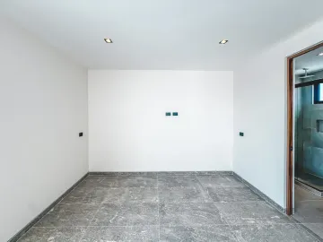 CASA EN VENTA CON SALA A DOBLE ALTURA EN LOMAS DE ANGELÓPOLIS III