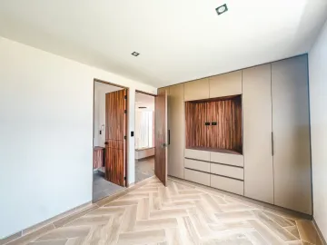 CASA EN VENTA CON SALA A DOBLE ALTURA EN LOMAS DE ANGELÓPOLIS III