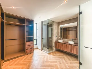 CASA EN VENTA CON SALA A DOBLE ALTURA EN LOMAS DE ANGELÓPOLIS III