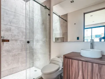 CASA EN VENTA CON SALA A DOBLE ALTURA EN LOMAS DE ANGELÓPOLIS III