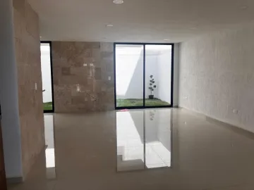 Casa en renta Puebla ,Lomas de angelopolis .