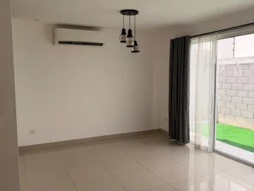 Casa en renta en Cumbres Britania, García, Nuevo León