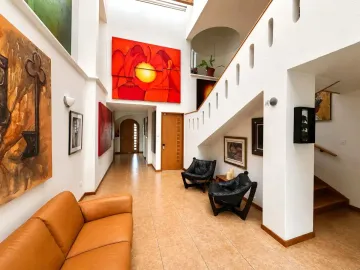 CASA EN VENTA CON VISTA AL CAMPO DE GOLF EN LA VISTA COUNTRY CLUB