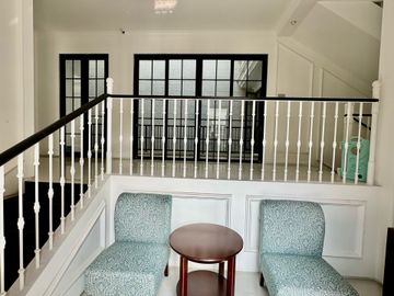 DIJUAL RUMAH AMERICAN CLASSIC MODERN 3LT 4KT CITRALAND SEMI FURNISH