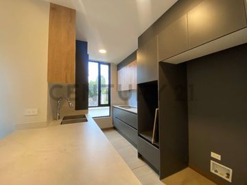 Renta Departamento por estrenar Urb. exclusiva Cumbaya sector Colegio Aleman