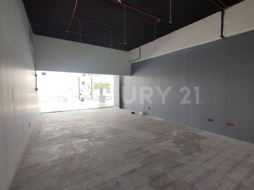 Renta de Local Comercial en Plaza Pabellón Las Torres, Boulevard Las Torres