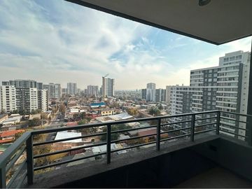 Moderno depto con vistas panorámicas y amenidades