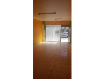 local comercial a dos cuadras de la plaza