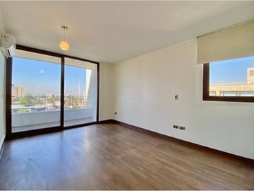 4 dormitorios y vista despejada Las Condes
