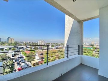 4 dormitorios y vista despejada Las Condes