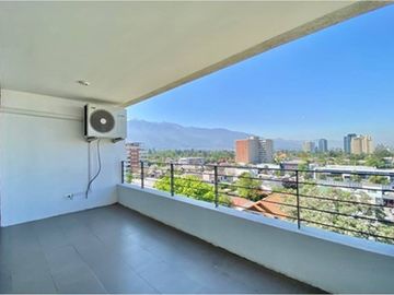4 dormitorios y vista despejada Las Condes